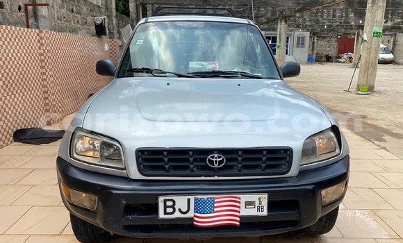 Acheter Occasion Voiture Toyota RAV4 Bleu à Abomey, Benin Acheter Occasion Voiture Toyota RAV4 Bleu à Abomey, Benin
