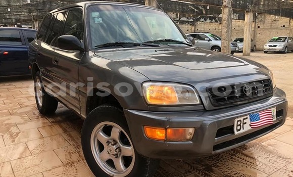 Acheter Occasion Voiture Toyota RAV4 Noir à Abomey, Benin