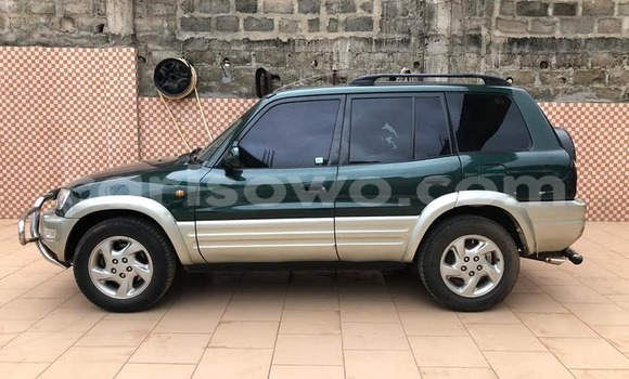 Ra Àlòkù Toyota RAV4 Alawọ ewe Ọkọ̀ in Abomey ni Benin
