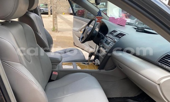Sayi Na hannu Toyota Camry Blue Mota in Abomey a Benin Sayi Na hannu Toyota Camry Blue Mota in Abomey a Benin