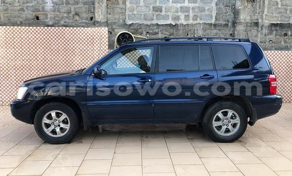 Acheter Occasion Voiture Toyota Highlander Bleu à Abomey, Benin Acheter Occasion Voiture Toyota Highlander Bleu à Abomey, Benin