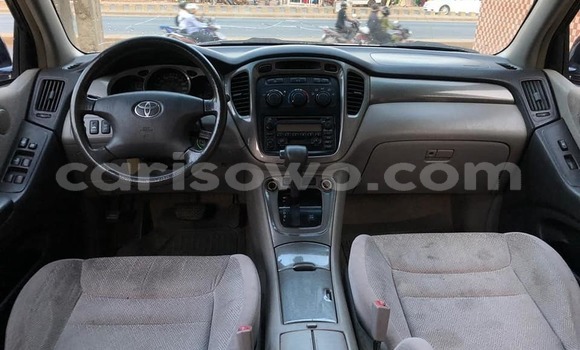 Acheter Occasion Voiture Toyota Highlander Bleu à Abomey, Benin Acheter Occasion Voiture Toyota Highlander Bleu à Abomey, Benin