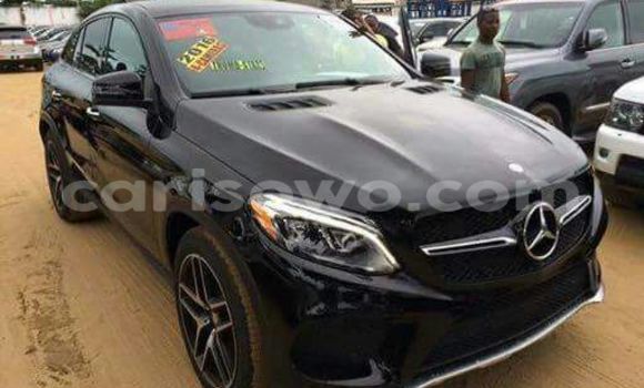 Sayi Na hannu Mercedes-Benz E–Class Black Mota in Cotonou a Benin Sayi Na hannu Mercedes-Benz E–Class Black Mota in Cotonou a Benin