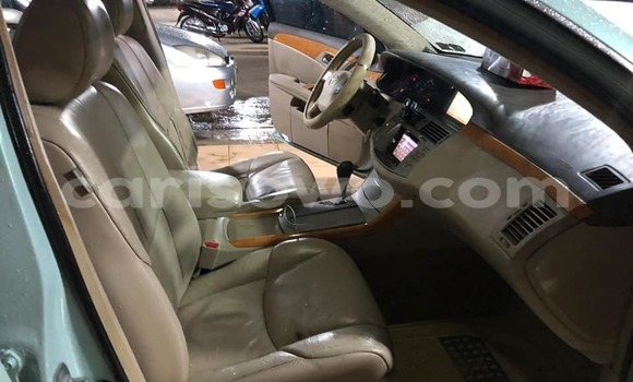 Sayi Na hannu Toyota Avalon Blue Mota in Abomey a Benin Sayi Na hannu Toyota Avalon Blue Mota in Abomey a Benin