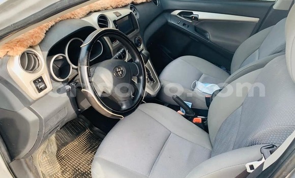 Acheter Occasion Voiture Toyota Matrix Gris à Abomey, Benin Acheter Occasion Voiture Toyota Matrix Gris à Abomey, Benin