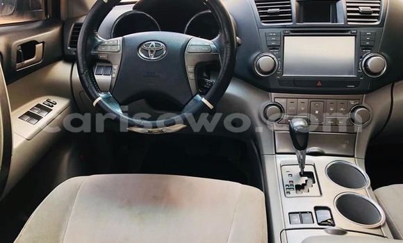 Acheter Occasion Voiture Toyota Highlander Blanc à Abomey, Benin Acheter Occasion Voiture Toyota Highlander Blanc à Abomey, Benin