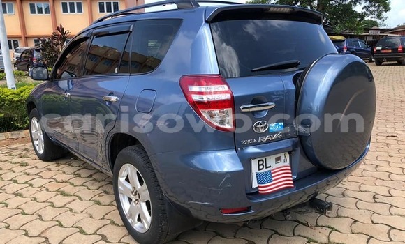 Sayi Na hannu Toyota RAV4 Blue Mota in Abomey a Benin Sayi Na hannu Toyota RAV4 Blue Mota in Abomey a Benin