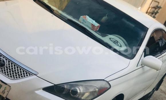 Acheter Occasion Voiture Toyota Solara Blanc à Cotonou, Benin