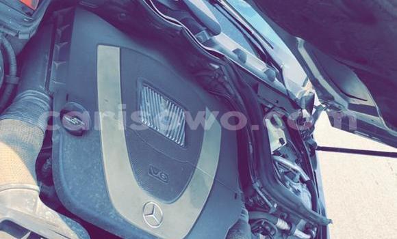 Sayi Sabo Mercedes-Benz C–Class Azurfa Mota in Cotonou a Benin Sayi Sabo Mercedes-Benz C–Class Azurfa Mota in Cotonou a Benin