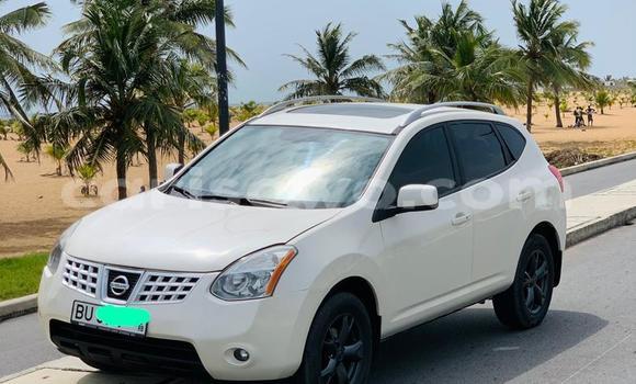 Ra Tuntun Nissan Rogue funfun Ọkọ̀ in Cotonou ni Benin Ra Tuntun Nissan Rogue funfun Ọkọ̀ in Cotonou ni Benin