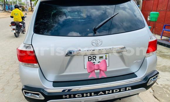 Ra Àlòkù Toyota Highlander Silver Ọkọ̀ in Cotonou ni Benin Ra Àlòkù Toyota Highlander Silver Ọkọ̀ in Cotonou ni Benin
