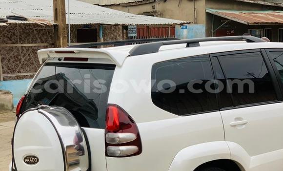 Ra Àlòkù Toyota Prado funfun Ọkọ̀ in Cotonou ni Benin Ra Àlòkù Toyota Prado funfun Ọkọ̀ in Cotonou ni Benin