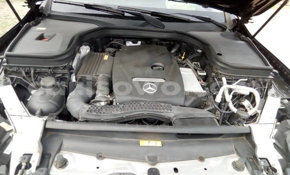Acheter Neuf Voiture Mercedes-Benz GLC Noir à Cotonou, Benin Acheter Neuf Voiture Mercedes-Benz GLC Noir à Cotonou, Benin