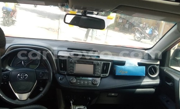Acheter Neuf Voiture Toyota RAV4 Rouge à Cotonou, Benin Acheter Neuf Voiture Toyota RAV4 Rouge à Cotonou, Benin