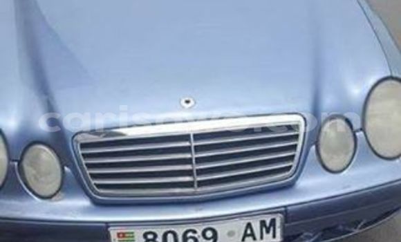 Acheter Occasion Voiture Mercedes-Benz CLK–Class Gris à Comé, Benin Acheter Occasion Voiture Mercedes-Benz CLK–Class Gris à Comé, Benin