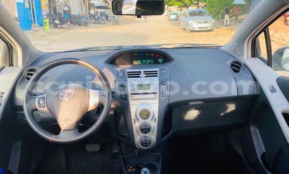 Ra Tuntun Toyota Yaris Silver Ọkọ̀ in Cotonou ni Benin Ra Tuntun Toyota Yaris Silver Ọkọ̀ in Cotonou ni Benin