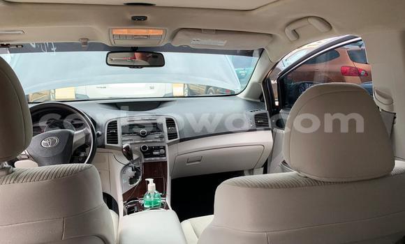 Ra Tuntun Toyota Venza Black Ọkọ̀ in Cotonou ni Benin Ra Tuntun Toyota Venza Black Ọkọ̀ in Cotonou ni Benin