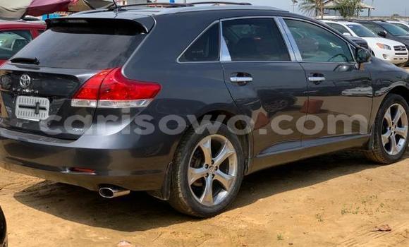 Ra Tuntun Toyota Venza Black Ọkọ̀ in Cotonou ni Benin Ra Tuntun Toyota Venza Black Ọkọ̀ in Cotonou ni Benin