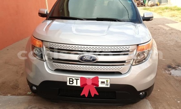 Sayi Sabo Ford Explorer Azurfa Mota in Cotonou a Benin