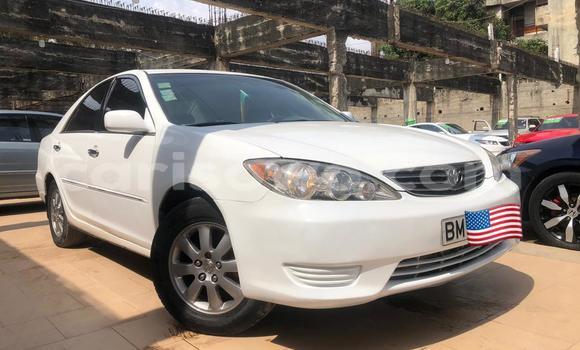 Acheter Occasion Voiture Toyota Camry Blanc à Abomey Calavi, Benin