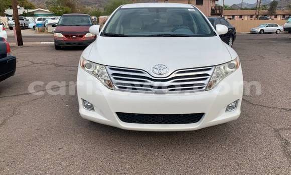 Buy Used Toyota Venza White Car in Cotonou in Benign