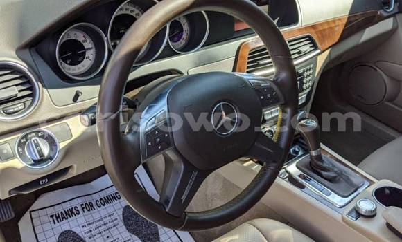 Acheter Occasion Voiture Mercedes-Benz C–Class Blanc à Batia, Atacora Acheter Occasion Voiture Mercedes-Benz C–Class Blanc à Batia, Atacora