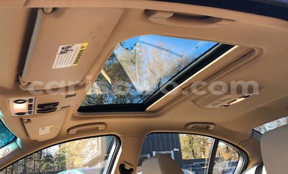 Acheter Occasion Voiture BMW 3–Series Bleu à Bembèrèkè, Benin Acheter Occasion Voiture BMW 3–Series Bleu à Bembèrèkè, Benin