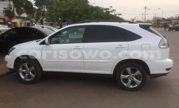 Acheter Occasion Voiture Lexus RX 330 Blanc à Cotonou, Benin Acheter Occasion Voiture Lexus RX 330 Blanc à Cotonou, Benin