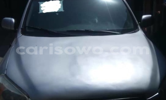 Ra Àlòkù Toyota RAV4 Silver Ọkọ̀ in Cotonou ni Benin Ra Àlòkù Toyota RAV4 Silver Ọkọ̀ in Cotonou ni Benin