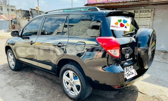 Acheter Occasion Voiture Toyota RAV4 Noir à Abomey, Benin Acheter Occasion Voiture Toyota RAV4 Noir à Abomey, Benin
