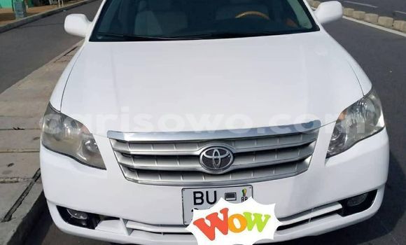 Acheter Occasion Voiture Toyota Avalon Blanc à Abomey, Benin Acheter Occasion Voiture Toyota Avalon Blanc à Abomey, Benin