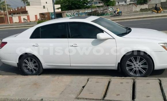 Acheter Occasion Voiture Toyota Avalon Blanc à Abomey, Benin Acheter Occasion Voiture Toyota Avalon Blanc à Abomey, Benin