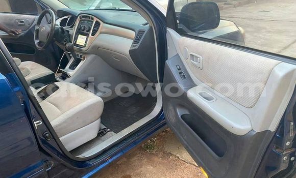 Acheter Occasion Voiture Toyota Highlander Bleu à Abomey, Benin Acheter Occasion Voiture Toyota Highlander Bleu à Abomey, Benin