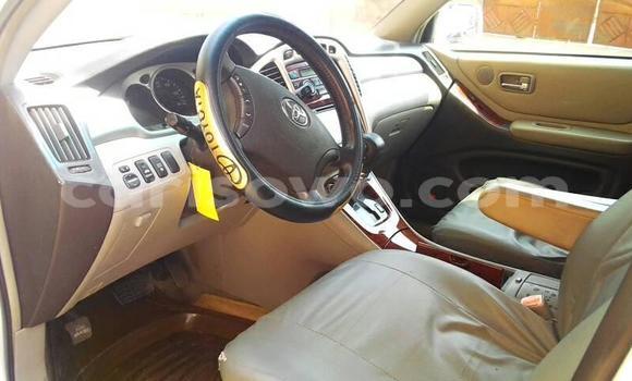 Acheter Occasion Voiture Toyota Highlander Blanc à Abomey, Benin Acheter Occasion Voiture Toyota Highlander Blanc à Abomey, Benin