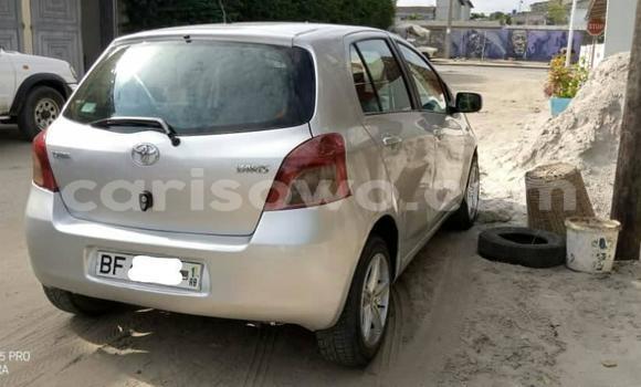 Ra Àlòkù Toyota Yaris Silver Ọkọ̀ in Abomey ni Benin Ra Àlòkù Toyota Yaris Silver Ọkọ̀ in Abomey ni Benin