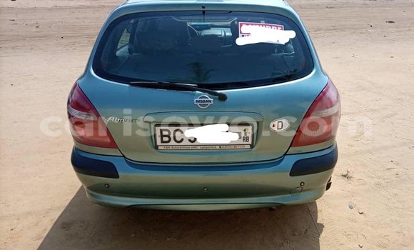 Ra Àlòkù Nissan Almera Alawọ ewe Ọkọ̀ in Cotonou ni Benin