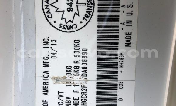 Ra Tuntun Honda Accord funfun Ọkọ̀ in Cotonou ni Benin Ra Tuntun Honda Accord funfun Ọkọ̀ in Cotonou ni Benin