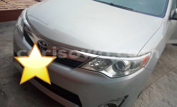 Ra Tuntun Toyota Camry Silver Ọkọ̀ in Cotonou ni Benin Ra Tuntun Toyota Camry Silver Ọkọ̀ in Cotonou ni Benin