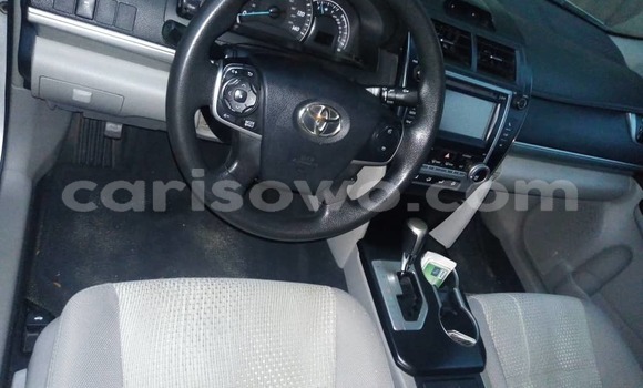 Ra Tuntun Toyota Camry Silver Ọkọ̀ in Cotonou ni Benin Ra Tuntun Toyota Camry Silver Ọkọ̀ in Cotonou ni Benin