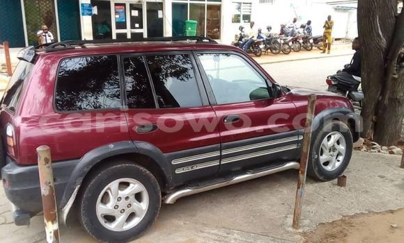 Ra Àlòkù Toyota RAV4 Red Ọkọ̀ in Abomey ni Benin