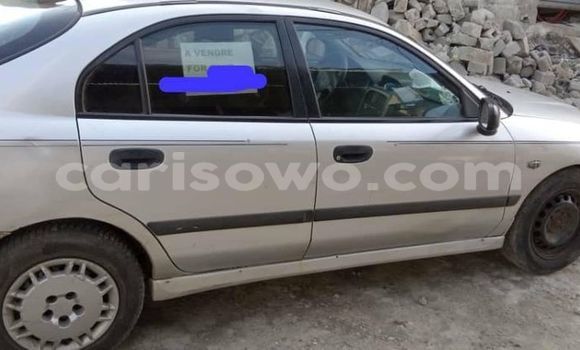 Acheter Occasion Voiture Mitsubishi Carisma Gris à Abomey, Benin