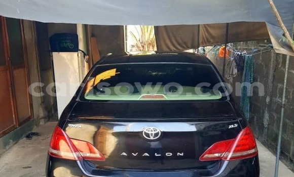 Ra Àlòkù Toyota Avalon Black Ọkọ̀ in Abomey ni Benin Ra Àlòkù Toyota Avalon Black Ọkọ̀ in Abomey ni Benin
