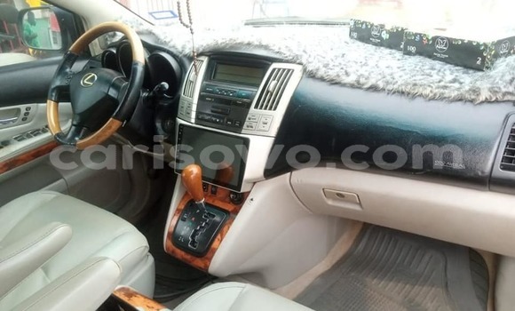 Sayi Na hannu Lexus RX 330 Azurfa Mota in Abomey a Benin Sayi Na hannu Lexus RX 330 Azurfa Mota in Abomey a Benin