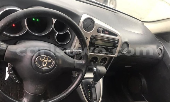 Ra Àlòkù Toyota Matrix funfun Ọkọ̀ in Abomey ni Benin Ra Àlòkù Toyota Matrix funfun Ọkọ̀ in Abomey ni Benin