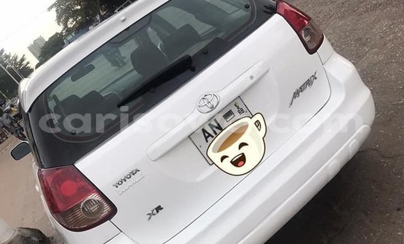 Ra Àlòkù Toyota Matrix funfun Ọkọ̀ in Abomey ni Benin Ra Àlòkù Toyota Matrix funfun Ọkọ̀ in Abomey ni Benin