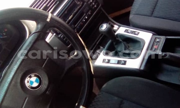 Ra Àlòkù BMW 3–Series Blue Ọkọ̀ in Abomey ni Benin Ra Àlòkù BMW 3–Series Blue Ọkọ̀ in Abomey ni Benin