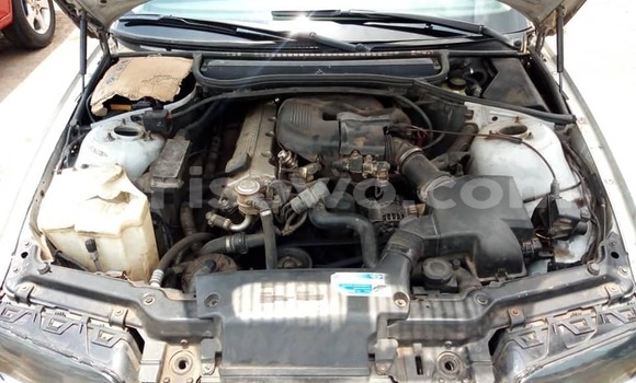 Ra Àlòkù BMW 3–Series Silver Ọkọ̀ in Abomey ni Benin Ra Àlòkù BMW 3–Series Silver Ọkọ̀ in Abomey ni Benin