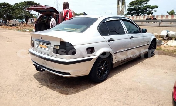 Ra Àlòkù BMW 3–Series Silver Ọkọ̀ in Abomey ni Benin Ra Àlòkù BMW 3–Series Silver Ọkọ̀ in Abomey ni Benin