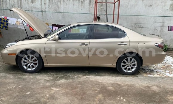 Ra Àlòkù Lexus ES Alagara Ọkọ̀ in Cotonou ni Benin