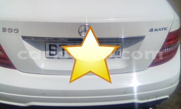 Acheter Occasion Voiture Mercedes-Benz C–Class Blanc à Cotonou, Benin
